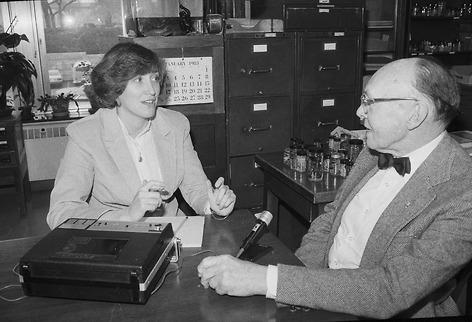 Pamela Henson conducting an interview with Horton Hobbs, in his laboratory in the Natural History Building, by Jeffrey Ploskonka. Smithsonian Institution Archives, Record Unit 371, Image no. 83-22-09A.