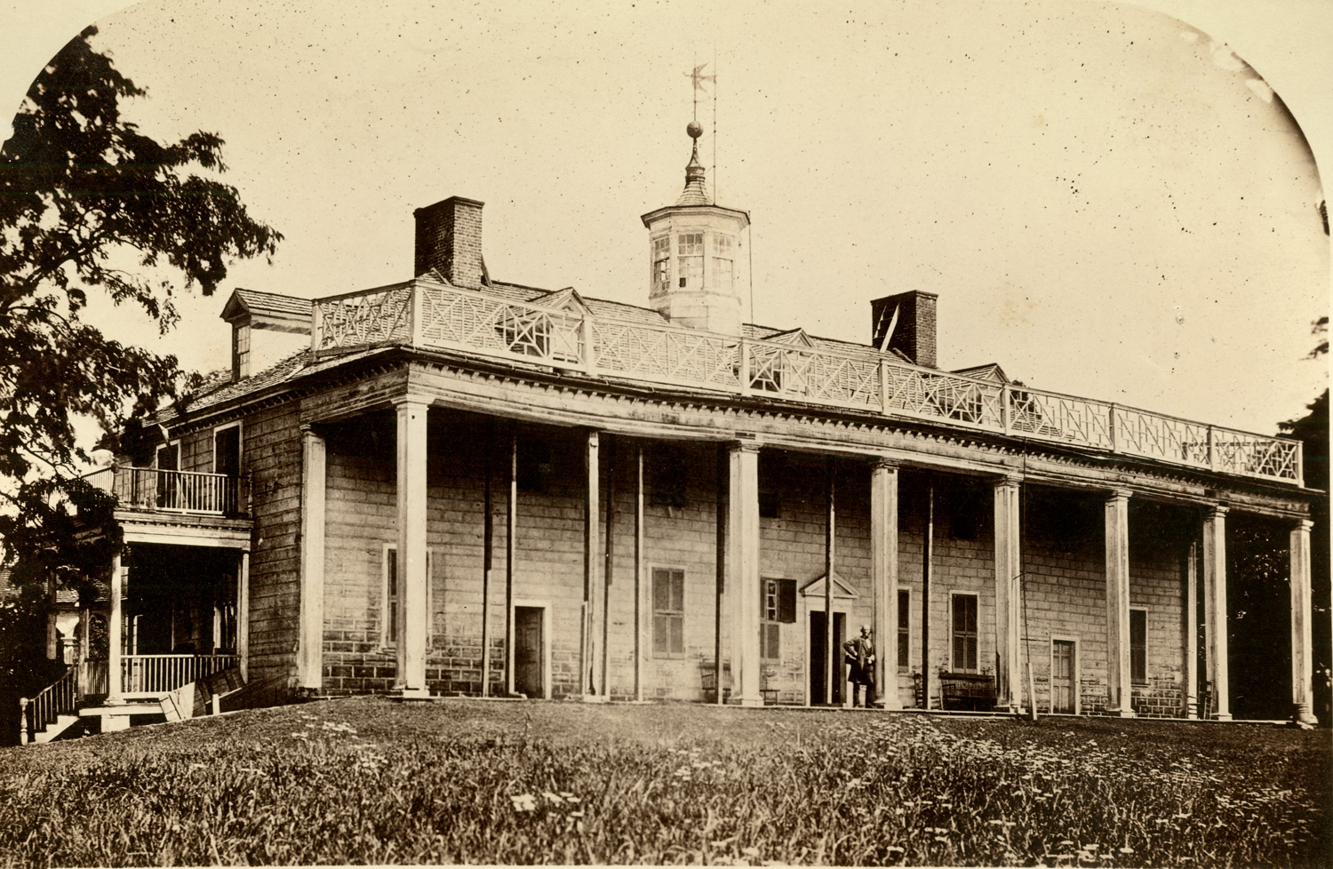 A picture of Mt. Vernon in the mid-1800s [Source www.mtvernon.org]